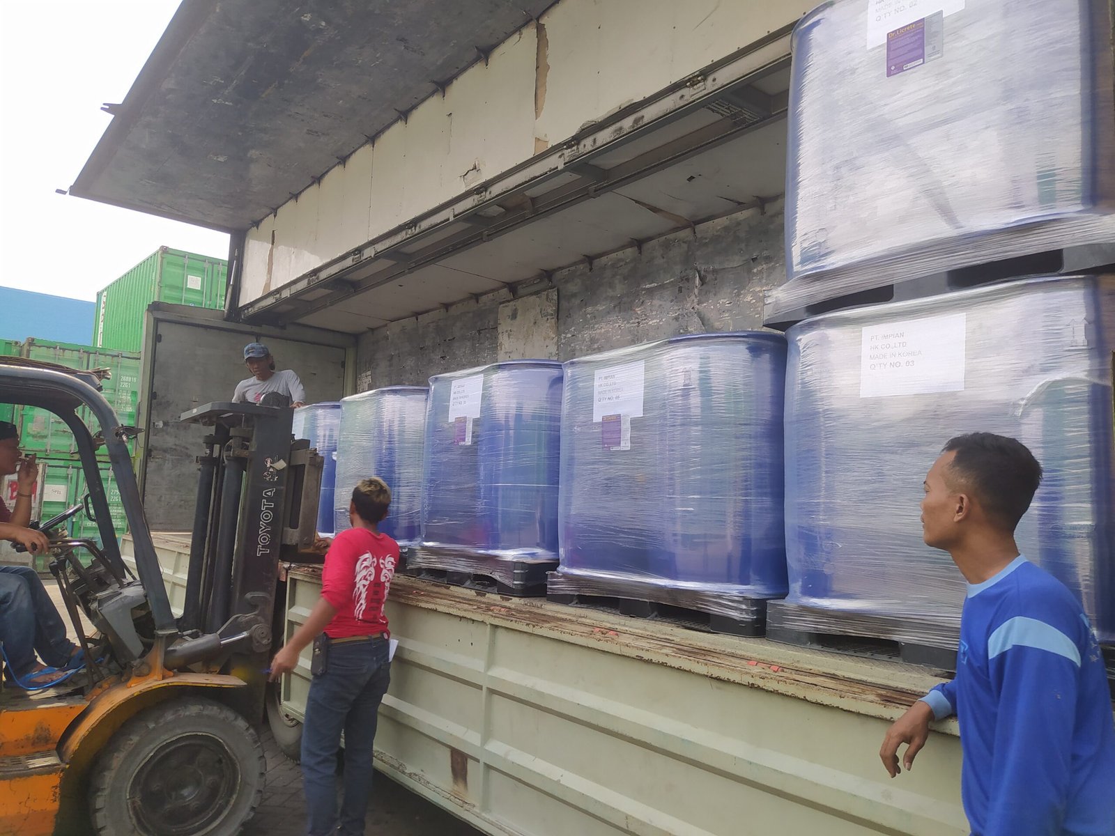 sewa-truk-wingbox-usend