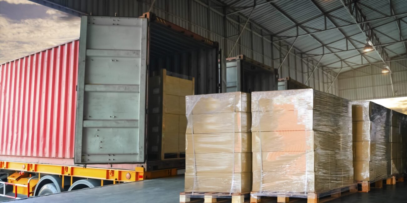 Usend | Kelebihan Cargo Laut vs Cargo Darat