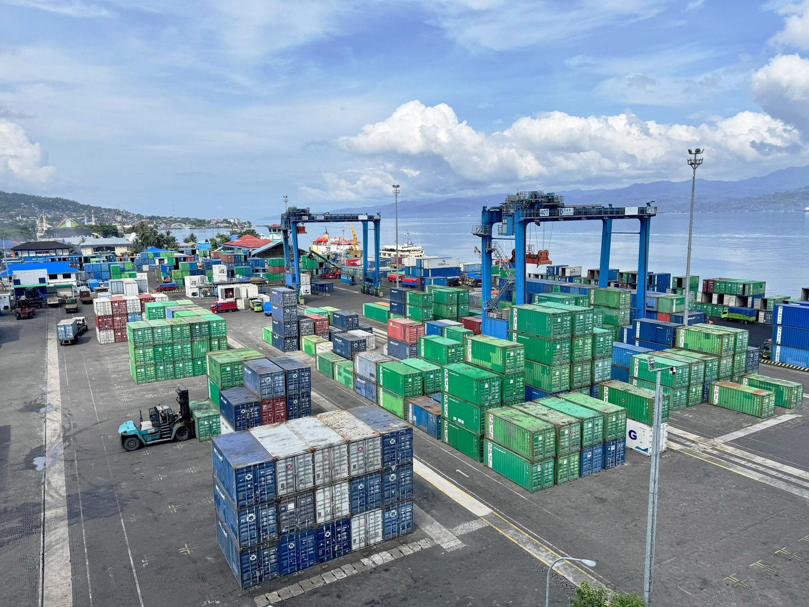 Usend | Harga Sewa Container 20 ft vs 40 ft