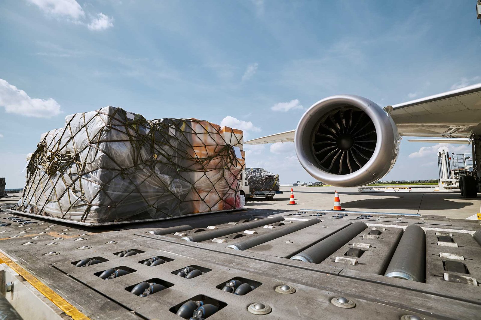 cargo-udara-usend