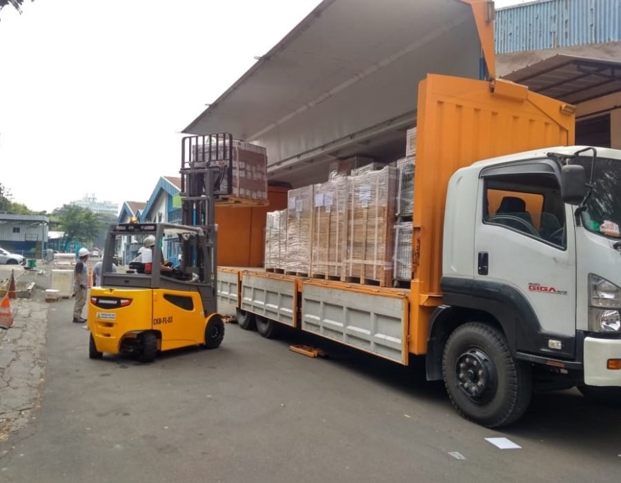 sewa-truk-tronton-usend